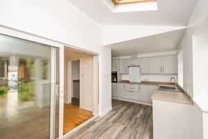 Photo 14- click for photo gallery